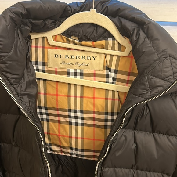 Burberry Coat- 100% authentic - Picture 13 of 13